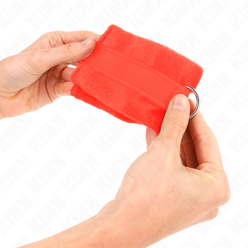 Kink - Manchettes Débutant en Fourrure Rouge 30x7cm - Gabychou - Fétichisme